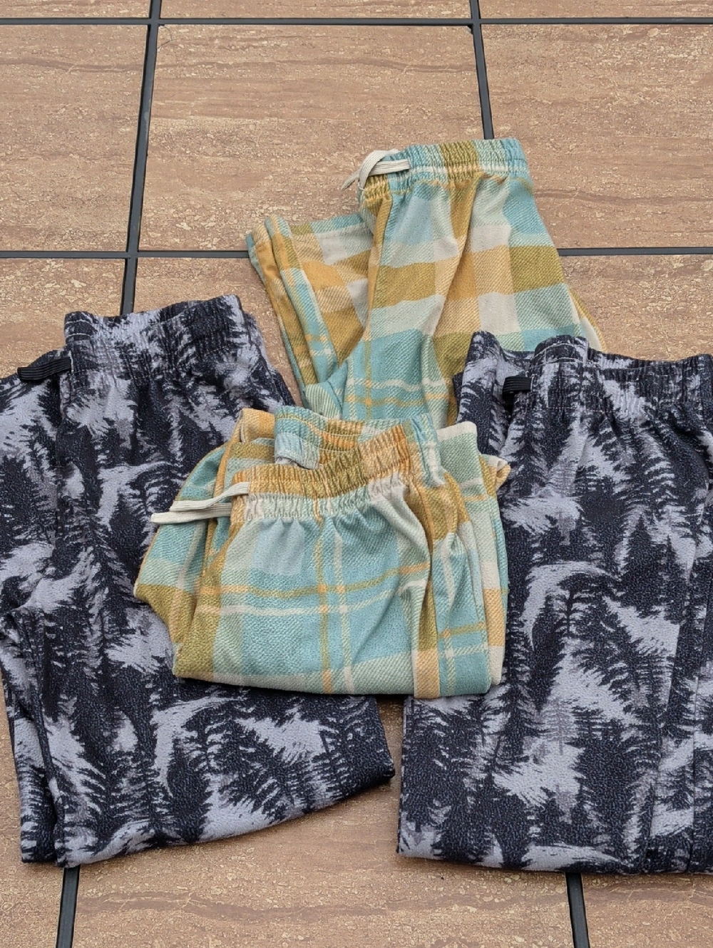 Cat & Jack Plaid And Forest Pajama Lounge Pants